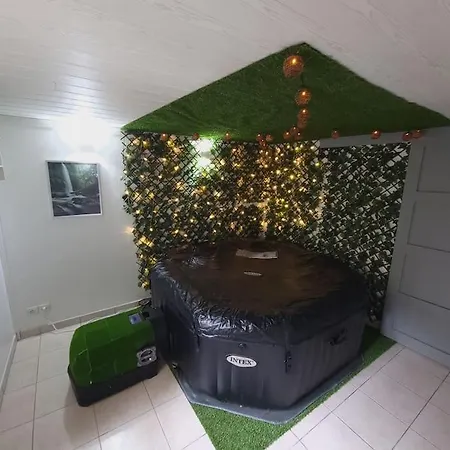 Dormez Flottant Lit A Eau La Pause Longueenne 빌라